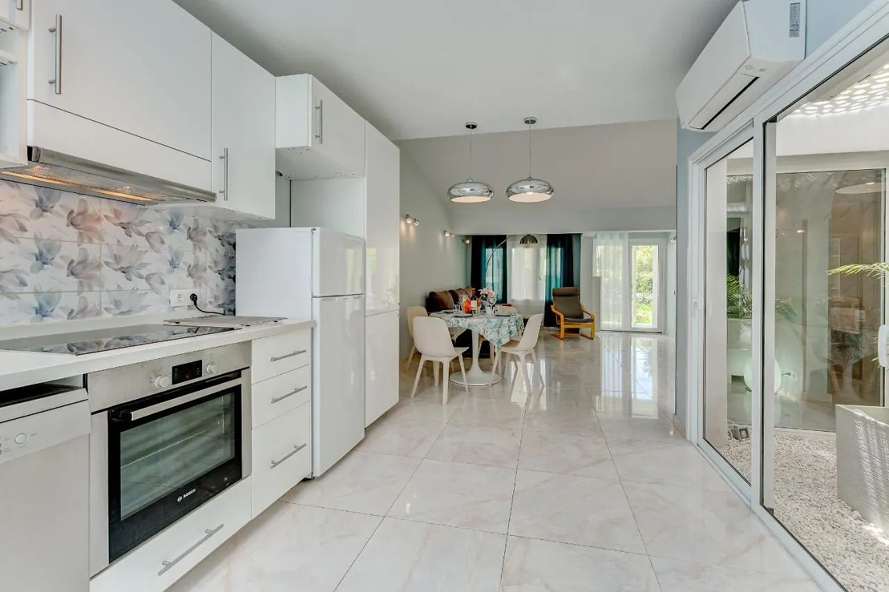 Apartment Beautiful Bungalow In Island Village Costa Adeje